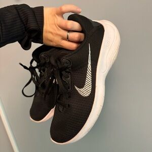 Women’s Nike sneakers